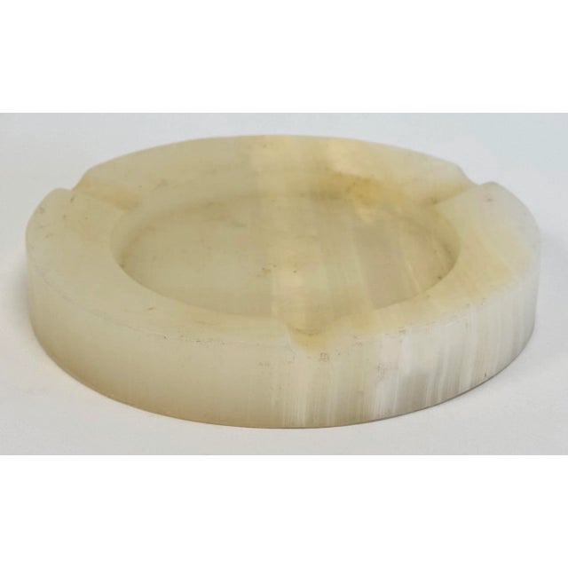 Substantial vintage round stone catchall dish or ashtray featuring strong cream tone striations. Secondary use as a wine...
