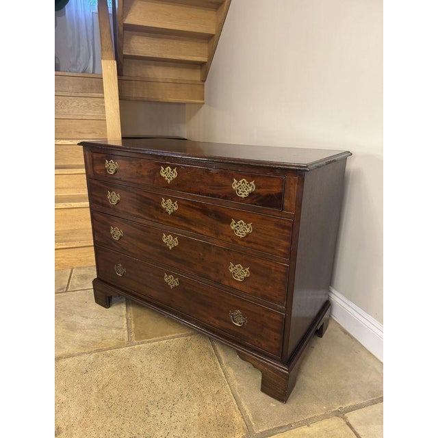 Excellent quality antique George III mahogany gentleman's chest, having a quality antique George III gentlemen's chest...