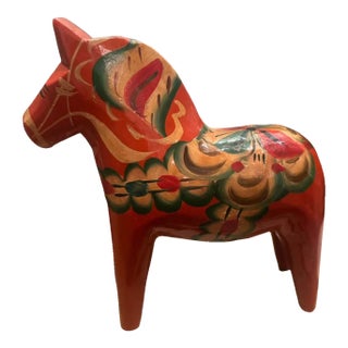 Vintage Nils Olsson 8” Dala Horse With Original Sticker For Sale