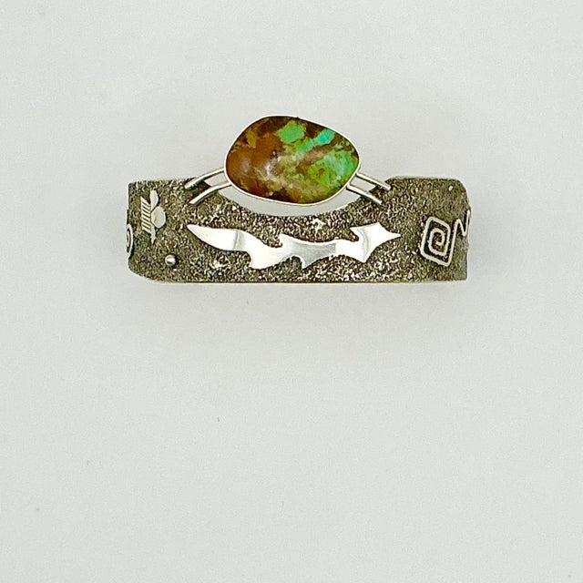 1990s Vintage Southwestern Navajo American Silversmith Fritson Toledo Sterling & Green Turquoise Cuff Bracelet - 7” For Sale - Image 14 of 18
