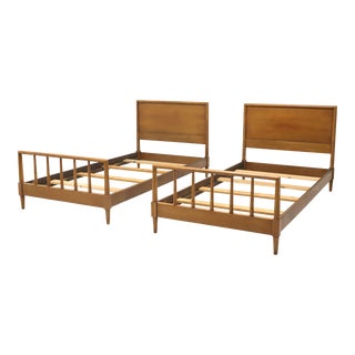 Henredon Circa '60 Mid Century Modern Walnut Twin Beds - Pair For Sale