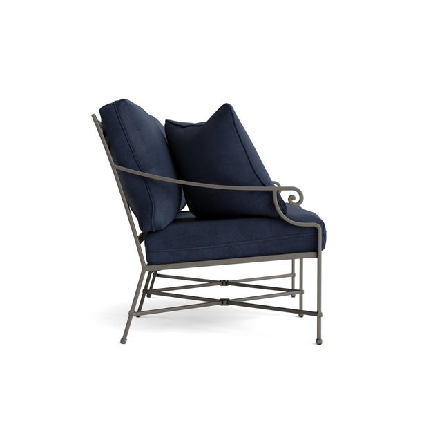 Contemporary Brown Jordan Venetian Loveseat, Mica frame with Fusion Neptune fabric For Sale - Image 3 of 11