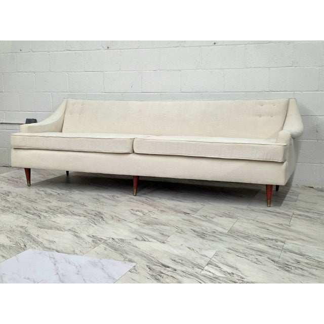 Mid-Century Modern Mid 20th Century Tufted White 'Matador' Mid Century Sofa Attributed to Aage Christiansen For Sale - Image 3 of 12