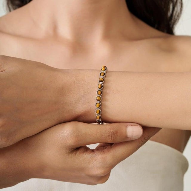 Brown Tiger’s Eye Cushion Cut Tennis Bracelet in 925 Silver For Sale - Image 8 of 12