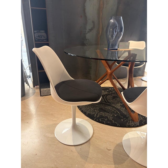 White N.04 Tulip Chairs by Eero Saarinen, 2016, Set of 4 For Sale - Image 8 of 12