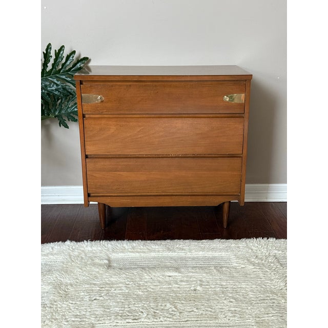 Mid-Century Modern Vintage Mid Century Modern Walnut 3 Drawer Dresser in the Style of Stanley For Sale - Image 3 of 12