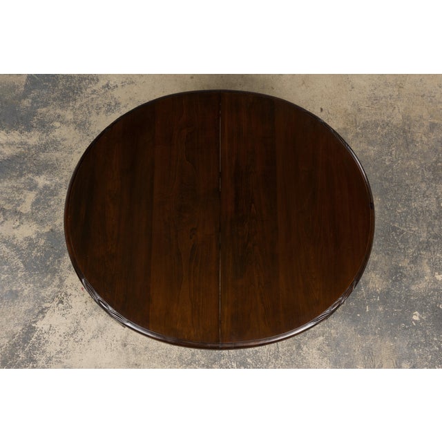 1940s French Art Deco Oval Maple Dining Table For Sale In New York - Image 6 of 17