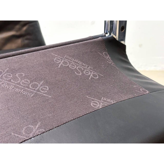 Set of DS-2030 Leather Chair with Ottoman by Hans Eichenberger for de Sede, 1970s For Sale - Image 14 of 16