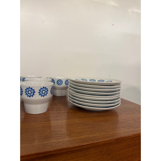 Designer: Paul McCobb Manufacturer: Jackson China Pattern: Contempri Era: Mid-Century Modern Origin: USA ⸻ Set Includes •...