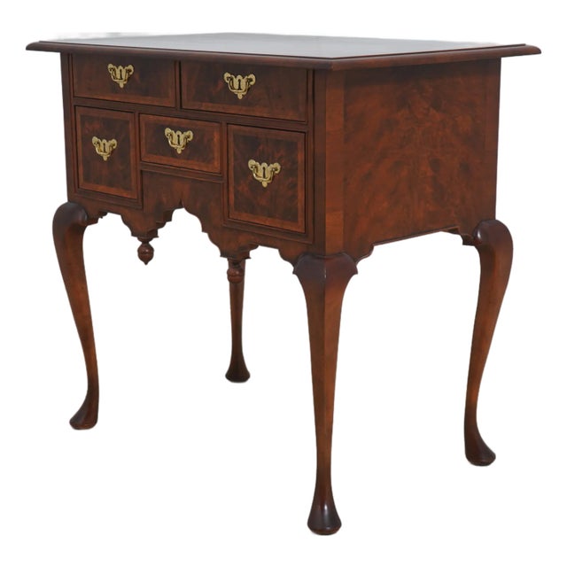 Baker Model 8868 Colonial Williamsburg Walnut Lowboy Dressing Table For Sale