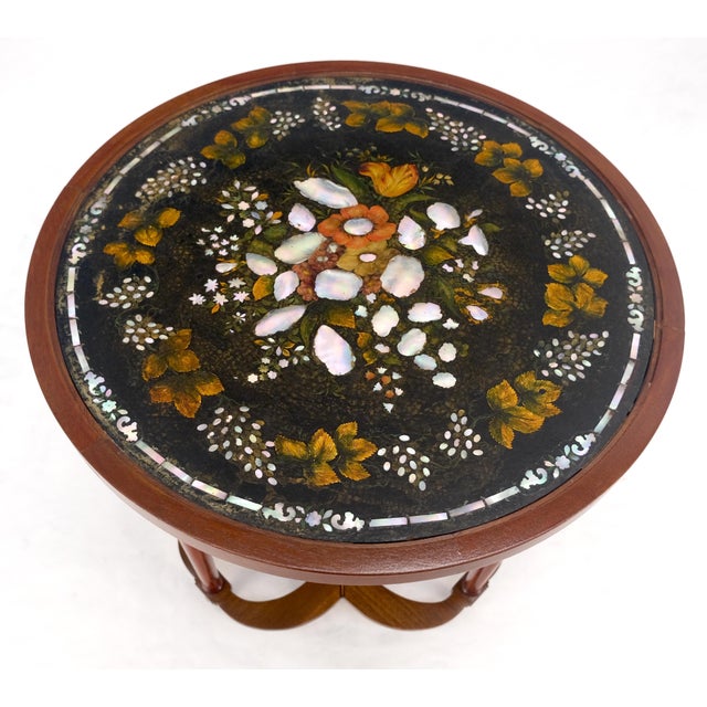 Baker Furniture Company Very Fine Mother of Pearl Decorated 24" Round Side Lamp Table Stand For Sale - Image 4 of 18