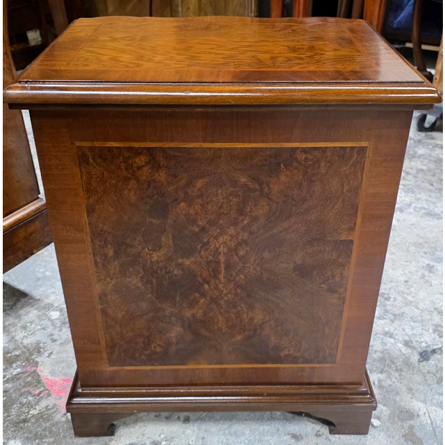 Vintage Italian Baroque Style Burl Walnut Serpentine Chest of Drawers For Sale - Image 4 of 12
