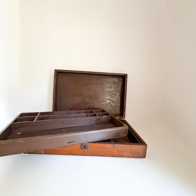 This beautiful 1920's Craftsman style artist's box, with its beautiful brass hinges and removable inner top storage...