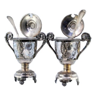 Mustard Pots in Embossed Silver with Palms, Glass Cores and Resting on Claw-Shaped Feet, Set of 2 For Sale