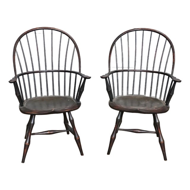 Late 20th Century Pair of d.r. Dimes Sack Back Windsor Arm Chairs Bench Made Dark Green Crackle Finish For Sale