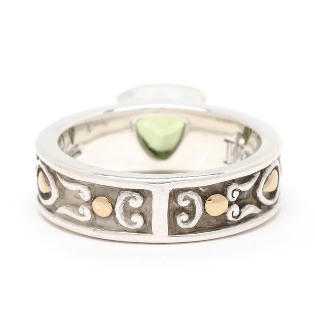 Modern Jh Peridot Boho Band Ring, Sterling Silver & 18k Yellow Gold, Ring Size 5 For Sale - Image 3 of 7
