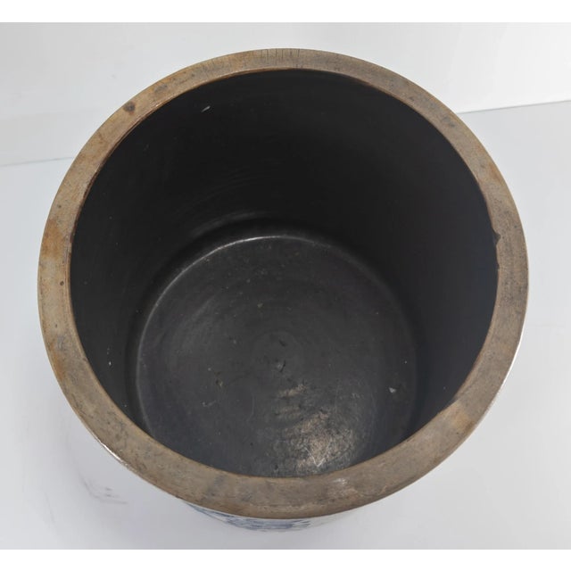 19th Century Albany Stoneware Farmhouse 4 Gallon Crock With Cobalt Decoration For Sale - Image 9 of 12