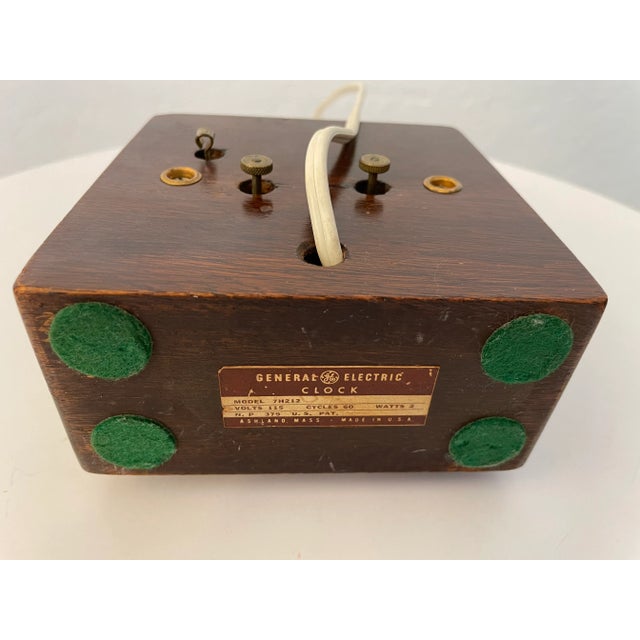 Brown 1950s General Electric Table Clock in Wood For Sale - Image 8 of 12