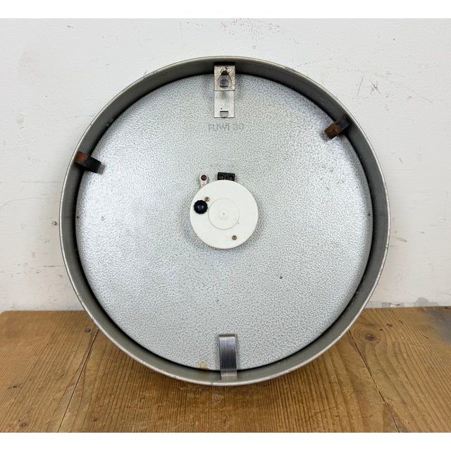 Industrial German Grey Electric Station Wall Clock from Aeg, 1960s For Sale - Image 15 of 16