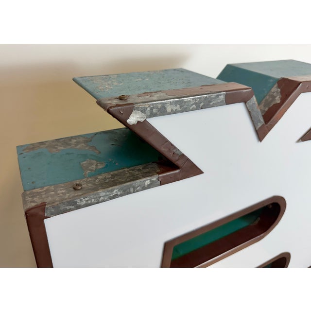 Metal Large Vintage Illuminated Advertising Letter Ř, 1960s For Sale - Image 7 of 18
