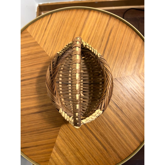 Vintage Handwoven Buttocks Basket With Wrapped Handle – Small Appalachian Basket For Sale - Image 12 of 18