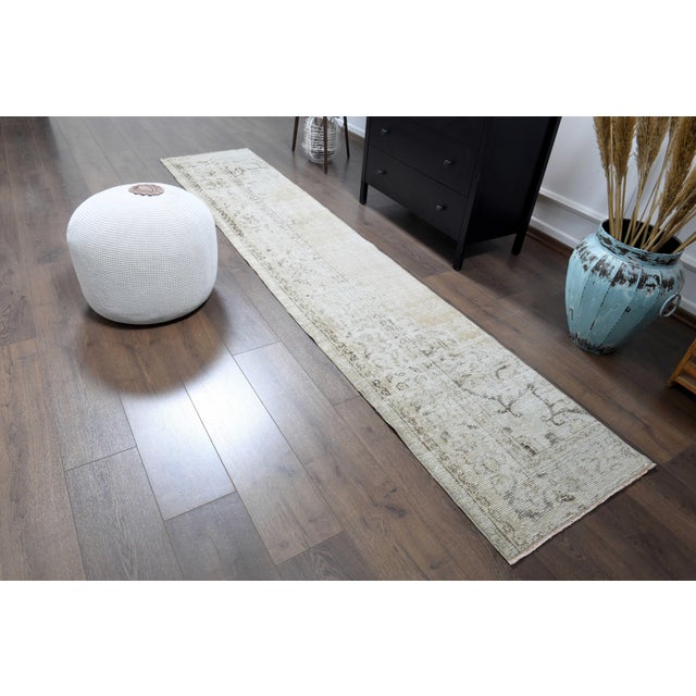 Textile 1970s Vintage Turkish Handmade Wool Cotton Beige Runner Rug For Sale - Image 7 of 11