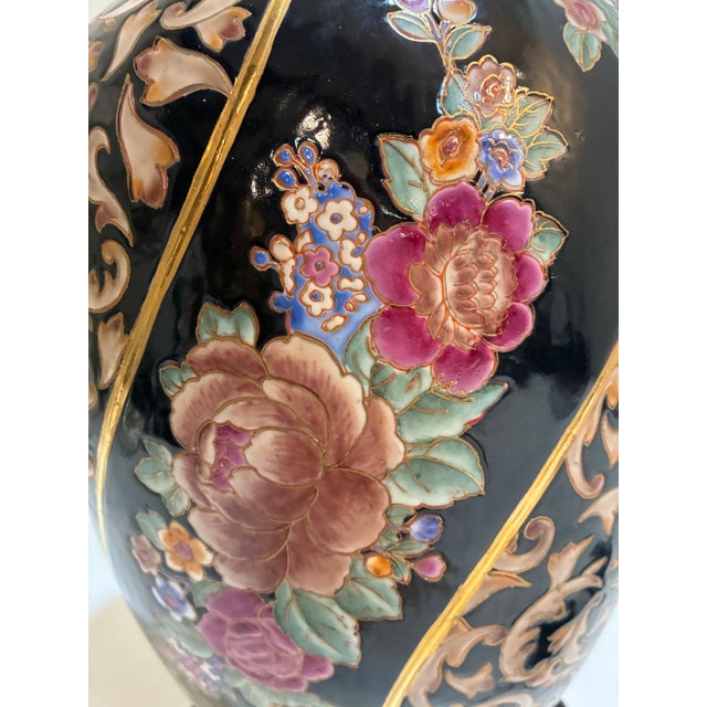 Chinoiserie Vintage Chinoiserie Hand Painted Porcelain Table Lamp For Sale - Image 3 of 9