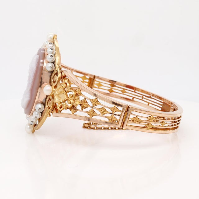Antique Victorian 18k Gold, Seed Pearl, & Agate Cameo Bracelet For Sale - Image 9 of 14