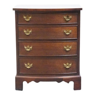 Gordon's Furniture Solid Mahogany Traditional Style 22" Chairside Chest / Four Drawer Nightstand For Sale
