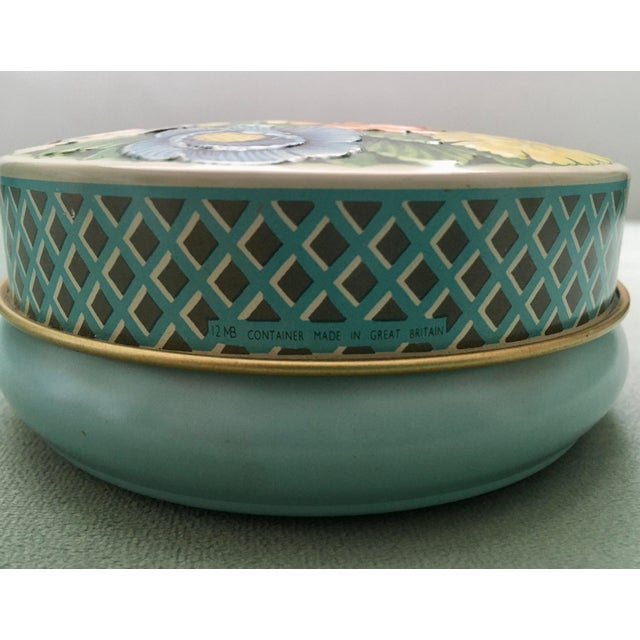 Mid 20th Century Blue Floral Round Tin For Sale In Jacksonville, FL - Image 6 of 9