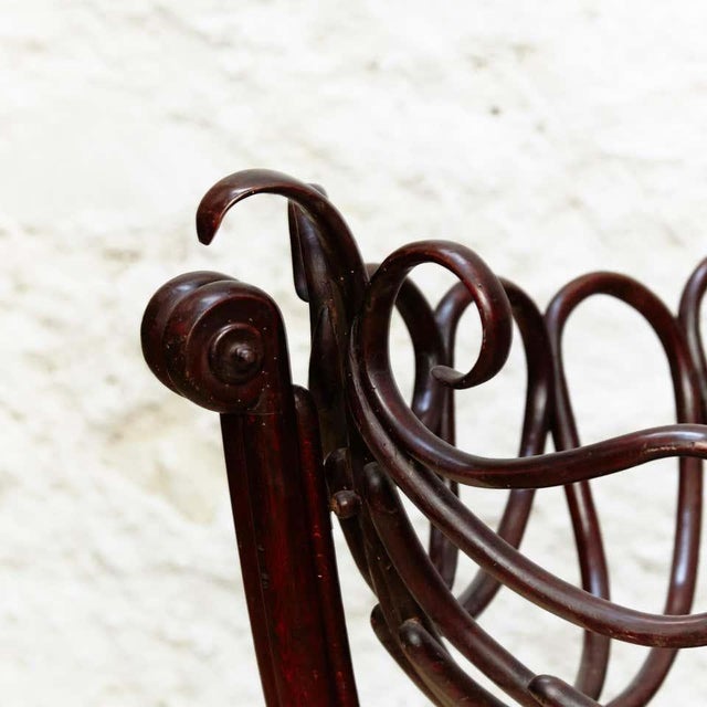 Bentwood Modernist Cradle attributed to Ventura Feliu, 1930s For Sale - Image 16 of 18