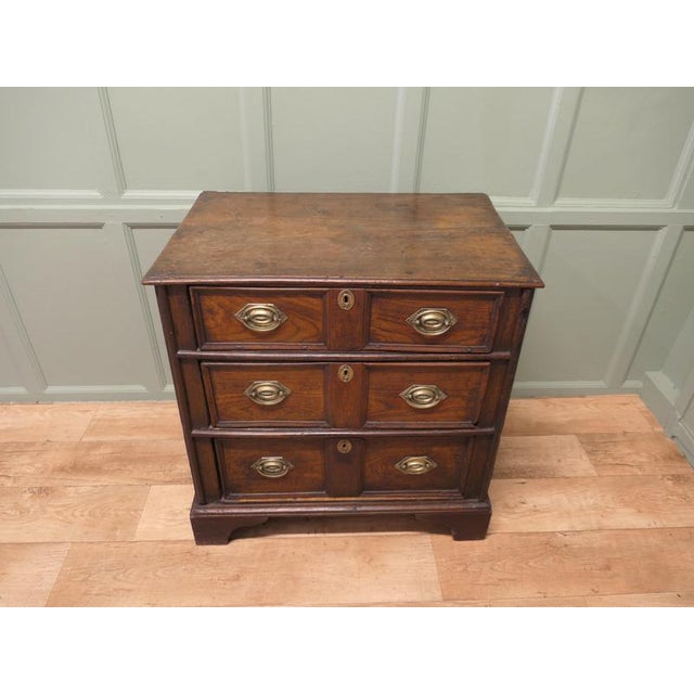 18th Century Country Elm Chest of Drawers This is a lovely piece dating from around 1750, it is a small beautifully...