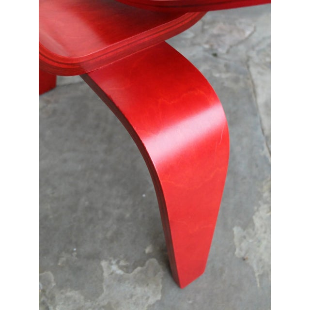 Stained Red LCW Lounge Chair by Charles & Ray Eames for Herman Miller / Evans Products Company, 1948 For Sale - Image 13 of 18