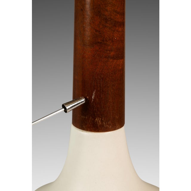 Mid-Century Modern Elongated Teardrop Table Lamp in Walnut & Porcelain, Usa, C. 1960's For Sale - Image 17 of 17