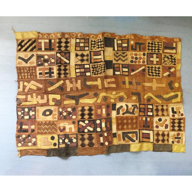 Late 20th Century Kuba Raffia Patchwork Embroidered Appliquéd Abstract Shell & Beaded Cloth Textile Art For Sale - Image 11 of 11