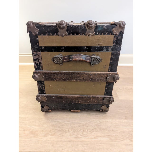 Late 19th Century 19th Century American Canvas and Oak Flat-Top Steamer Trunk With Lithograph Interior For Sale - Image 5 of 15