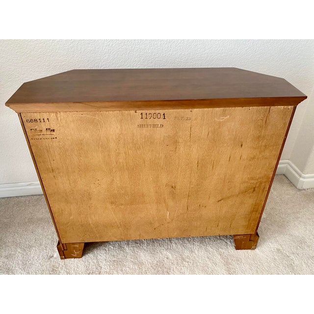 Ethan Allen Ethan Allen Rare Mid 20th Century Georgian Court Sheffield Finish Solid Cherry Console Chest Mint Condition For Sale - Image 4 of 11