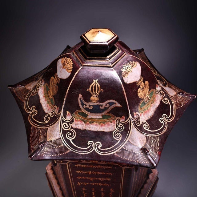 Late 20th Century Late 20th Century Gilt Lacquered Wood Hexagonal Shrine With Calligraphy For Sale - Image 5 of 10