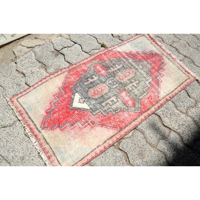 Boho Chic 1960s Vintage Faded Red Boho Chic Rug For Sale - Image 3 of 6