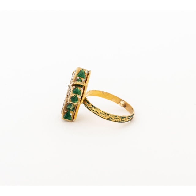 Bird Form Yellow Gold, Enamel, and Diamond Ring For Sale In New York - Image 6 of 9