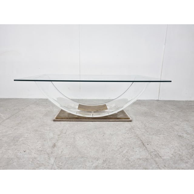 Hollywood Regency Acrylic Glass and Brass Arch Coffee Table, 1970s For Sale - Image 3 of 12