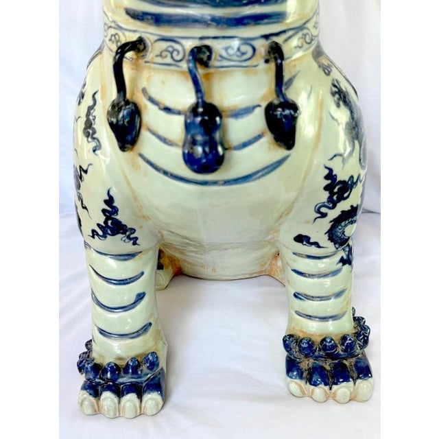 24" Nanking Blue White Porcelain Chinese Temple Guardian Lion Foo Dog Sheshi, Canonbury For Sale - Image 11 of 16
