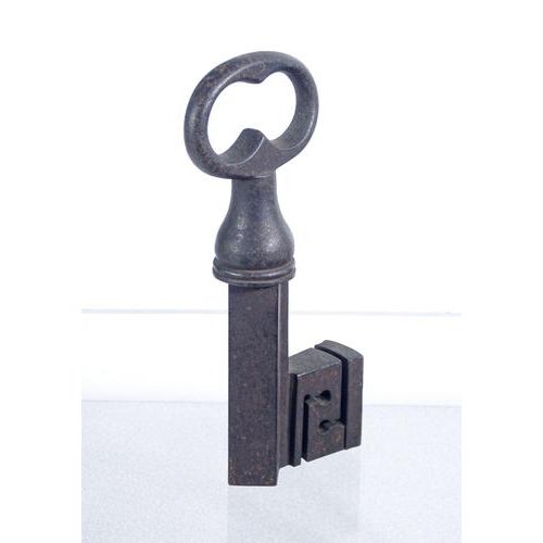 Large Antique 19th Century Iron Key For Sale - Image 7 of 14