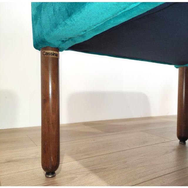 Model 896 Armchairs in Turquoise Velvet by Vico Magistretti for Cassina, 1963, Set of 2 For Sale - Image 6 of 11