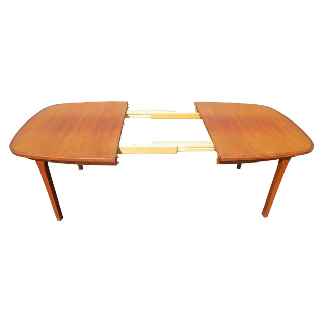 1960s Danish Modern Niels Moller Expandable Teak Dining Table by Gudme Møbelfabrik For Sale In Chicago - Image 6 of 12