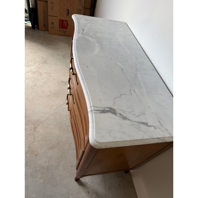 1960s Vintage French Provincial Louis XV Style Walnut & White Marble Top Three-Drawer Commode For Sale - Image 11 of 16