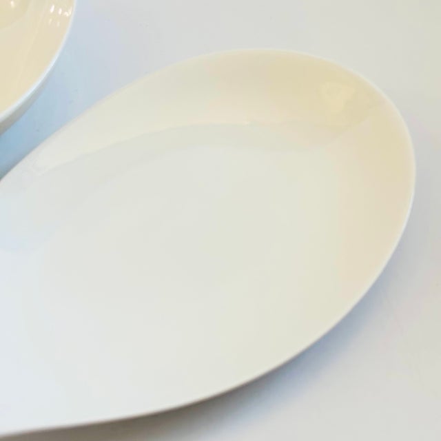 Mid Century Eva Zeisel Hallcraft Lugged Serving Bowl and Platter Set - "Tomorrows Classic" - Set of 2 For Sale - Image 9 of 12