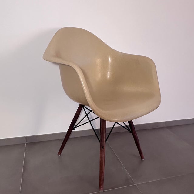 Lounge Chair by Charles and Ray Eames for Hermann Miller, 1952, in Very Good conditions. Designed 1950 to 1959 I have...