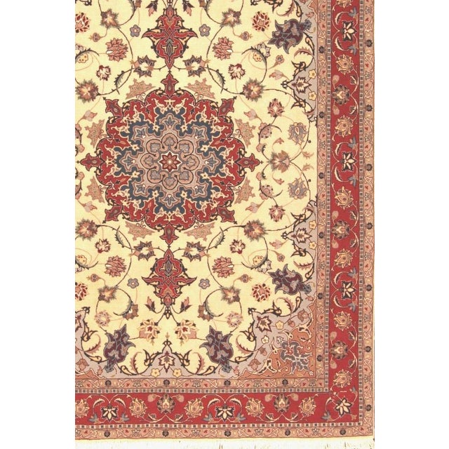 Middle Eastern Rug in Wool For Sale - Image 3 of 11