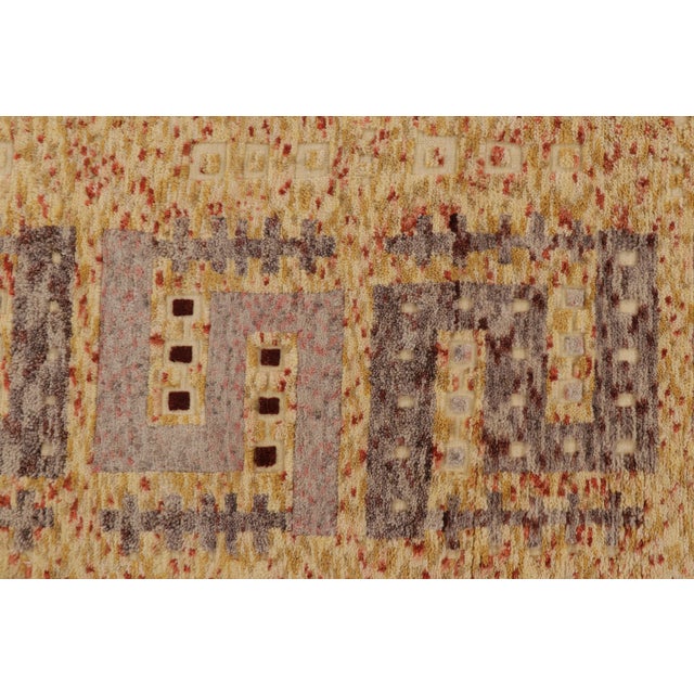 Rug & Kilim’s Scandinavian-Inspired Geometric Golden-Yellow Gray Wool Rug For Sale In New York - Image 6 of 8